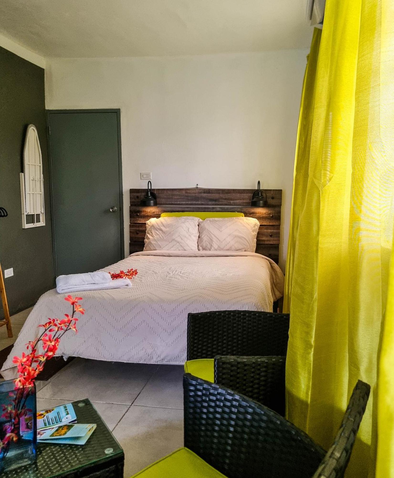 Cattleya Flor Hotel Oranjestad (Sint Eustatius) Exterior foto